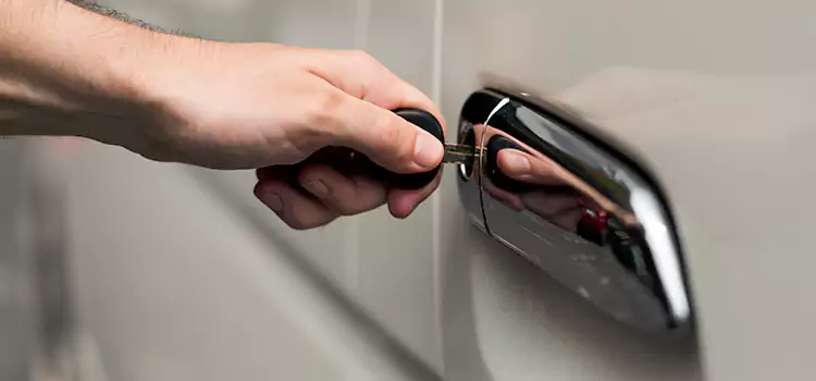 Why Choose Our Auto Locksmith Team in Muscatine, IA?
