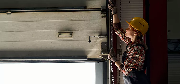 Addressing Common Garage Door Stoppage Issues in Muscatine, IA