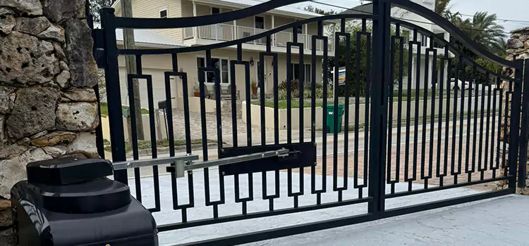 Swing Gate Opener with Keypad Muscatine